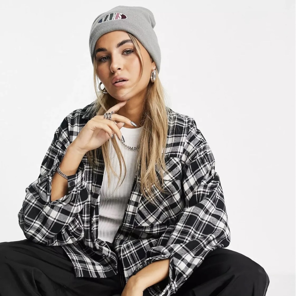 Vans WM Breakin Curf Grey Beanie Skateboarding Hat Women & Men VN0A5GUV85T - Picture 3 of 15